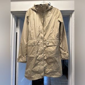 Women’s Patagonia Hooded, Fitted, Long Rain Jacket with 1 Inside Pocket.